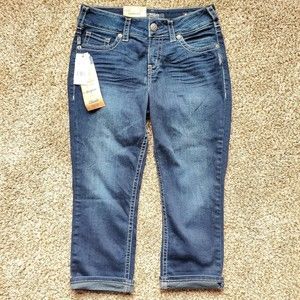 NWT Silver Suki Women Super Stretch Capris Jeans Size 29x22 Mid Rise Fluid Denim